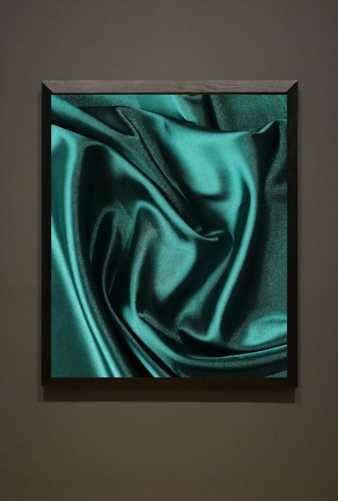 Emerald Green Canvas Wall Art: Add a Touch of Sophistication