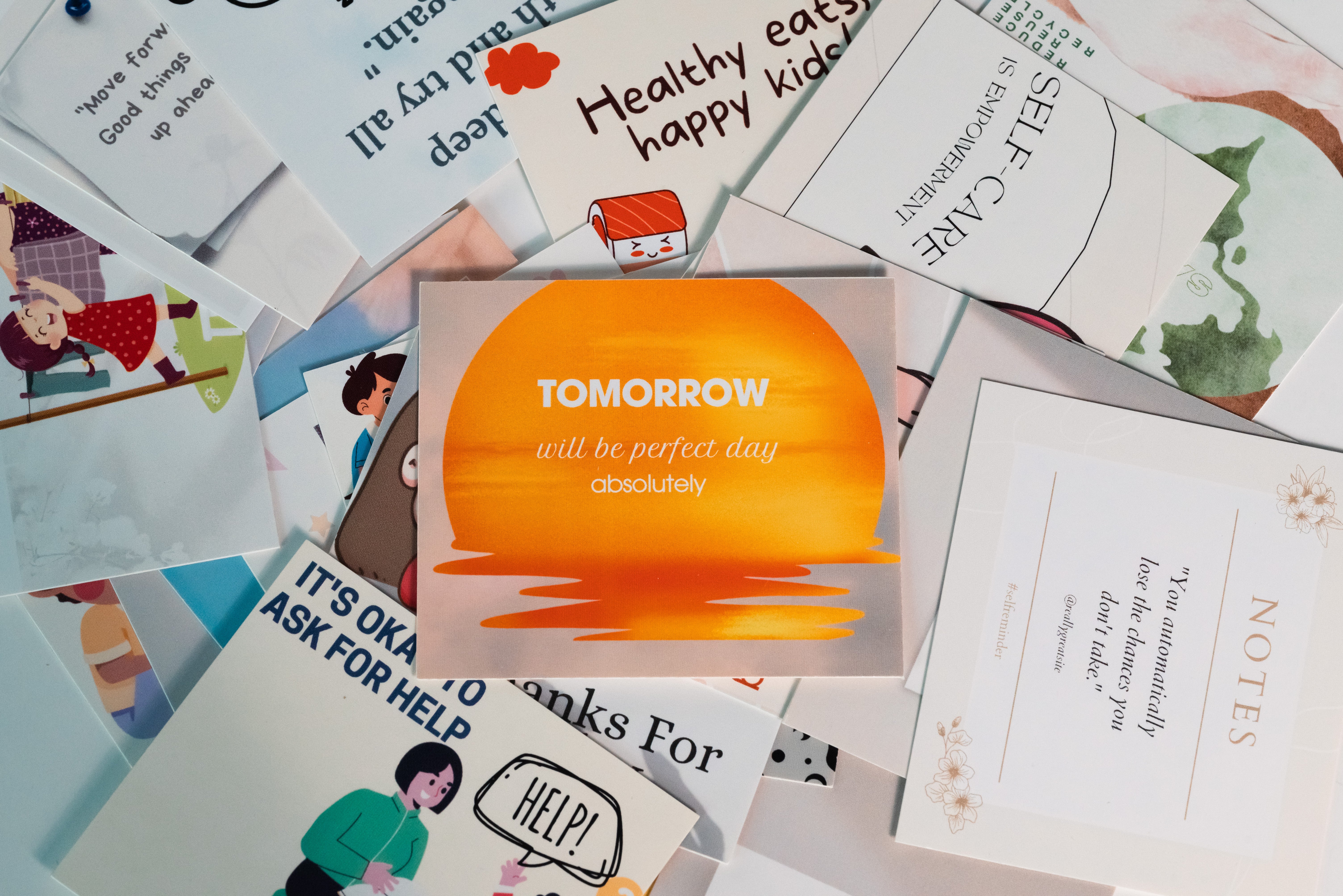 50pcs Motivational Lunch Cards in English for Kid's Lunch Boxes, Includes 50 motivational quotes